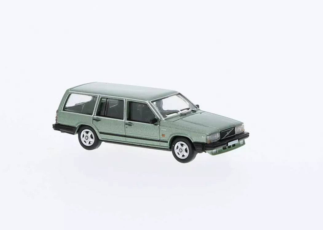 Brekina PCX 870667 HO Scale 1985 Volvo 740 Station Wagon