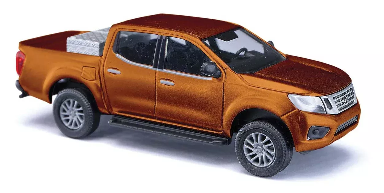 Busch 53720 HO Scale 2015 Nissan Navara Crew-Cab Pickup Truck