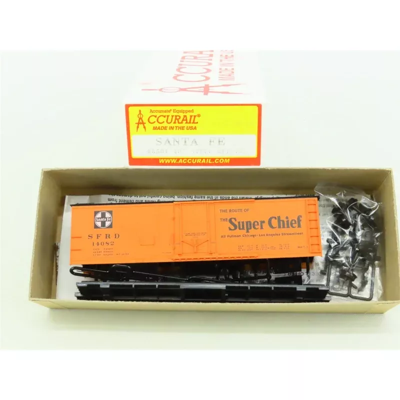 HO Scale Accurail Kit #8501 SFRD Santa Fe Super Chief 40' Steel Reefer #14082