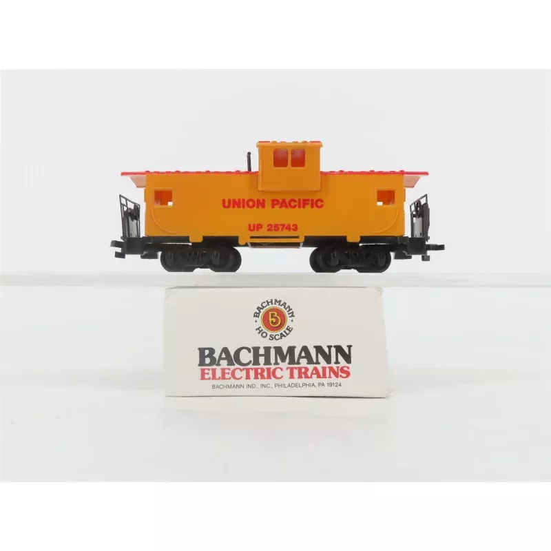 HO Scale Bachmann UP Union Pacific Railroad Cupola Caboose #25743