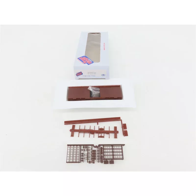 HO Scale Front Range Kit #4070 Undecorated 40' Single Door Box Car