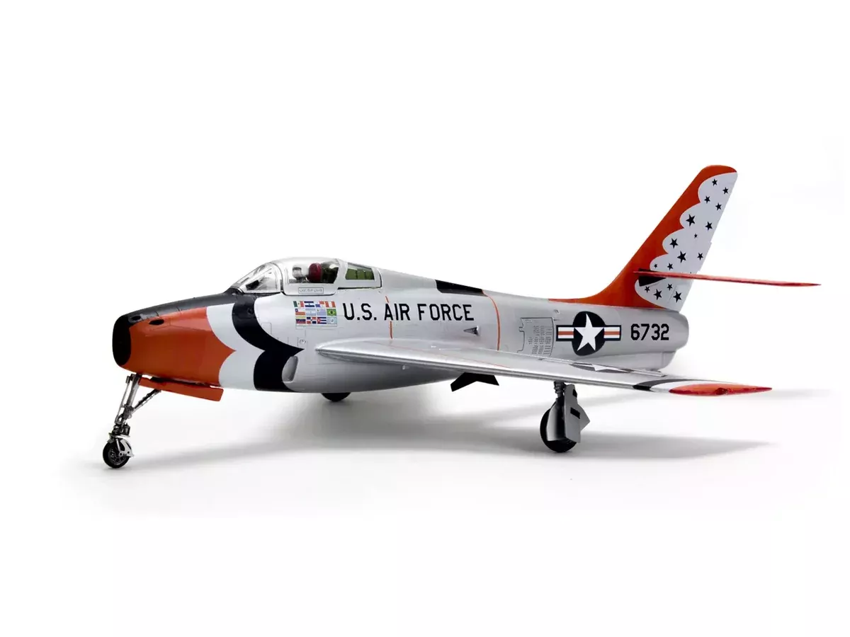 Revell-MONOGRAM 85-5996 1/48 F-84F Thunderstreak Thunderbirds