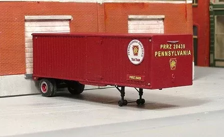 Sylvan Scale Models T-026-2 HO Scale 1950's 30' Single-Axle Piggyback Trailer PRR Circle Logo Resin Kit